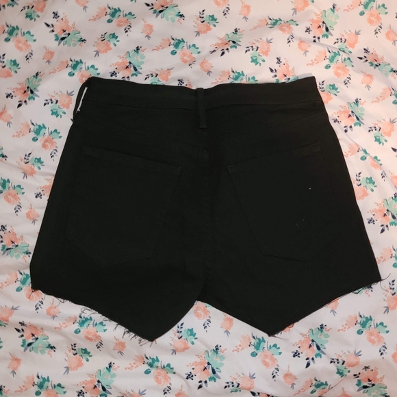 Banana Republic High Rise 3" Shorts BUNDLE&SAVE! - Picture 3 of 5
